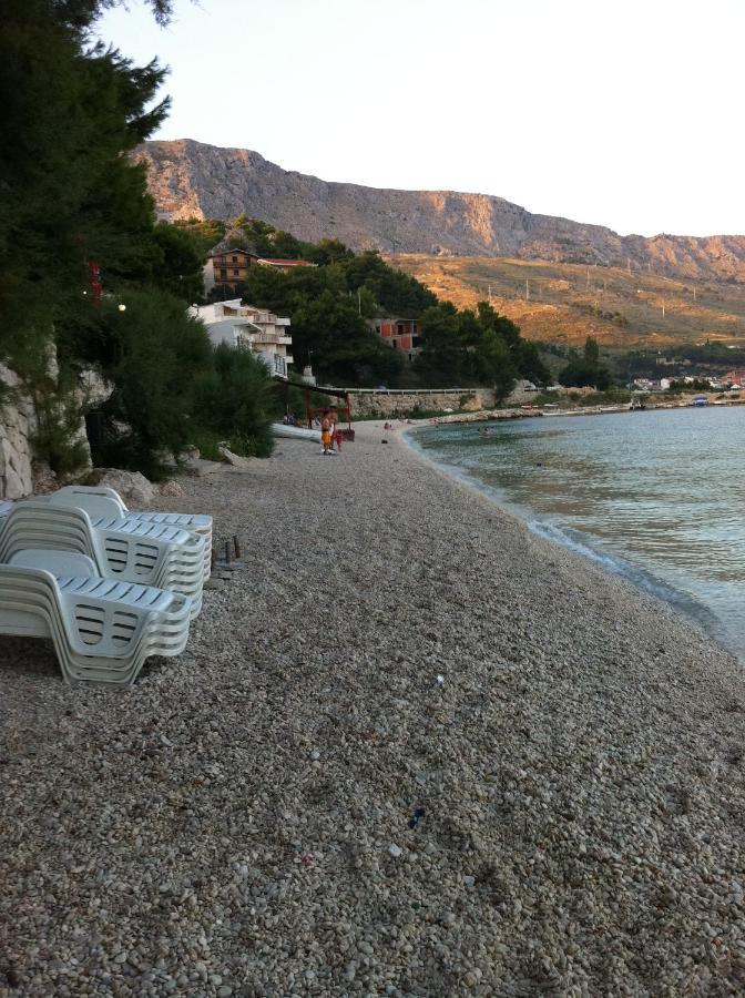 Apartmani Mlikotic Dugi Rat Esterno foto