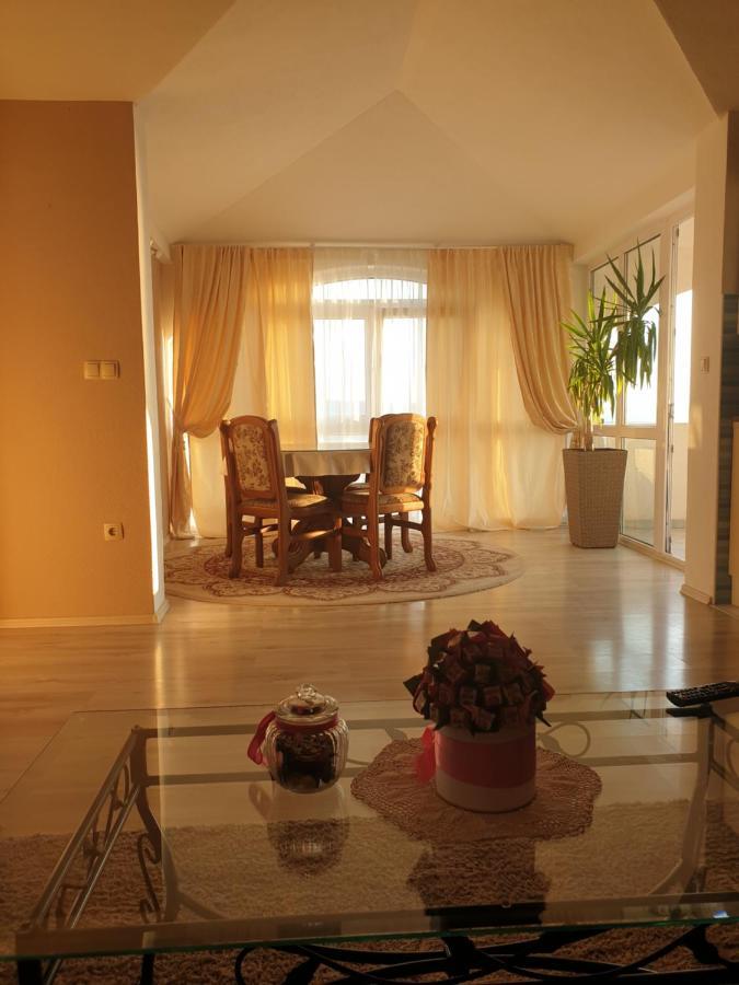 Apartmani Mlikotic Dugi Rat Esterno foto