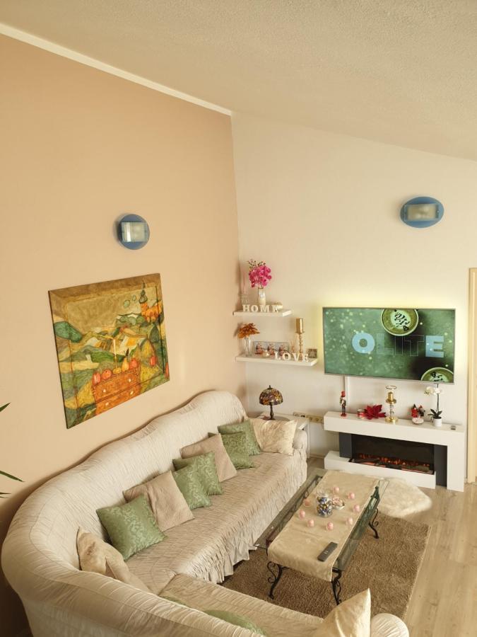 Apartmani Mlikotic Dugi Rat Esterno foto
