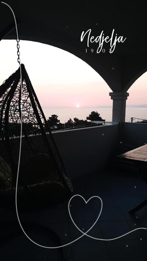 Apartmani Mlikotic Dugi Rat Esterno foto