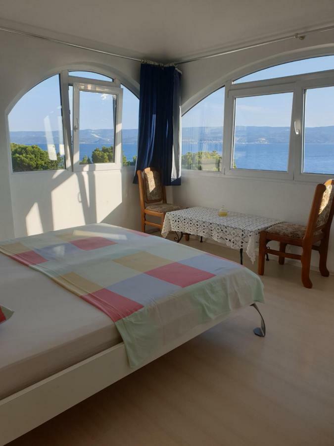 Apartmani Mlikotic Dugi Rat Esterno foto